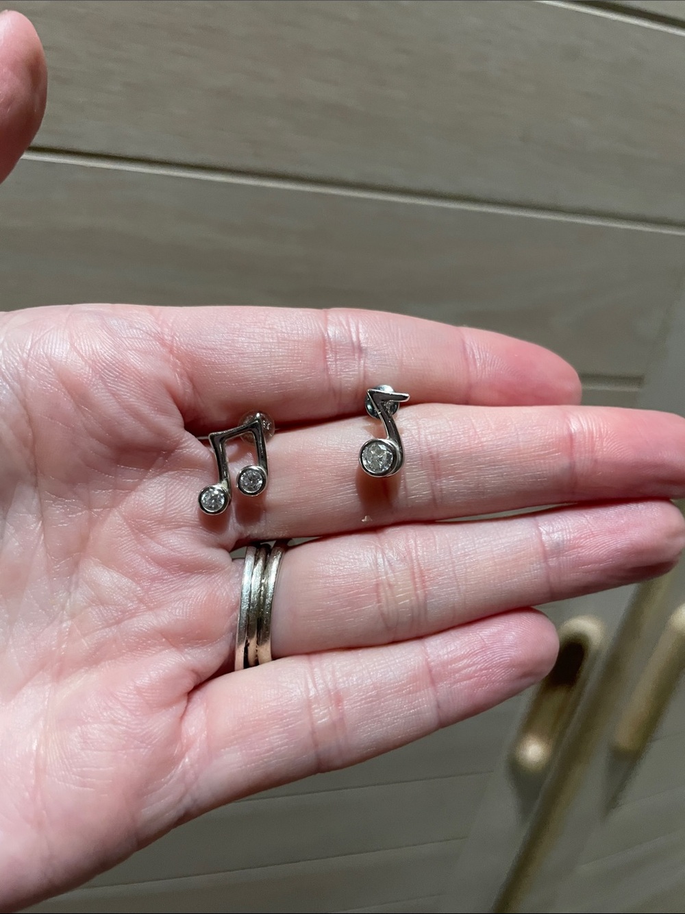 Mismatched Musical Note Earrings (925 Silver) - Picture 4 of 4